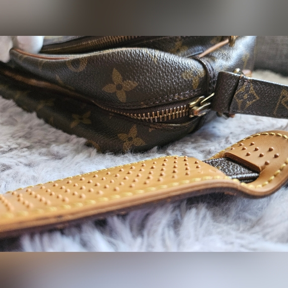 Louis Vuitton Vintage Nile Monogram shoulder bag
